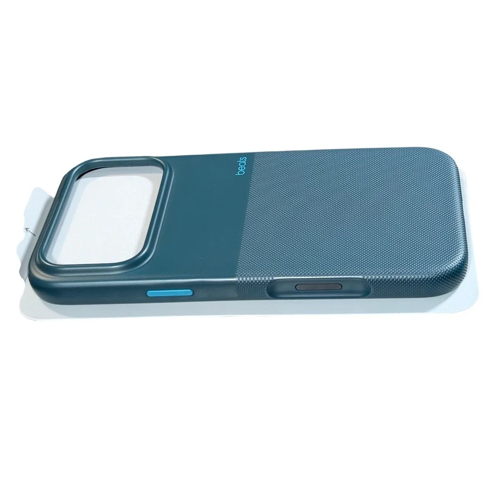 Cc4O Beats - iPhone 17 Pro Max Rugged Case w/MagSafe & Camera Control Rocky Blue